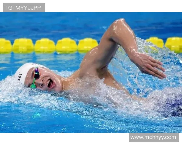 游泳锻炼全身肌肉提升心肺功能增强免疫力是保持健康的理想选择